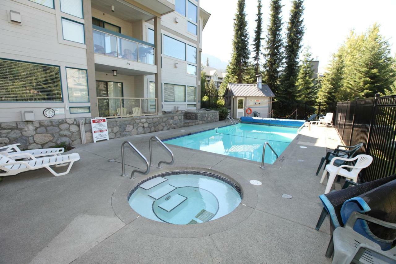 Greystone Lodge Whistler Extérieur photo